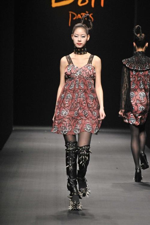 2011/12秋冬Doii Paris首爾時裝發(fā)布會 飾品的藝術(shù)與革新